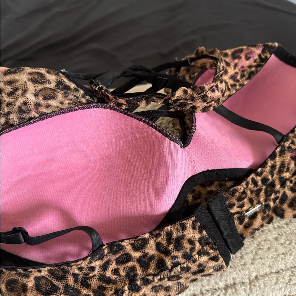 Victoria Secret Bra - Picture 3 of 3